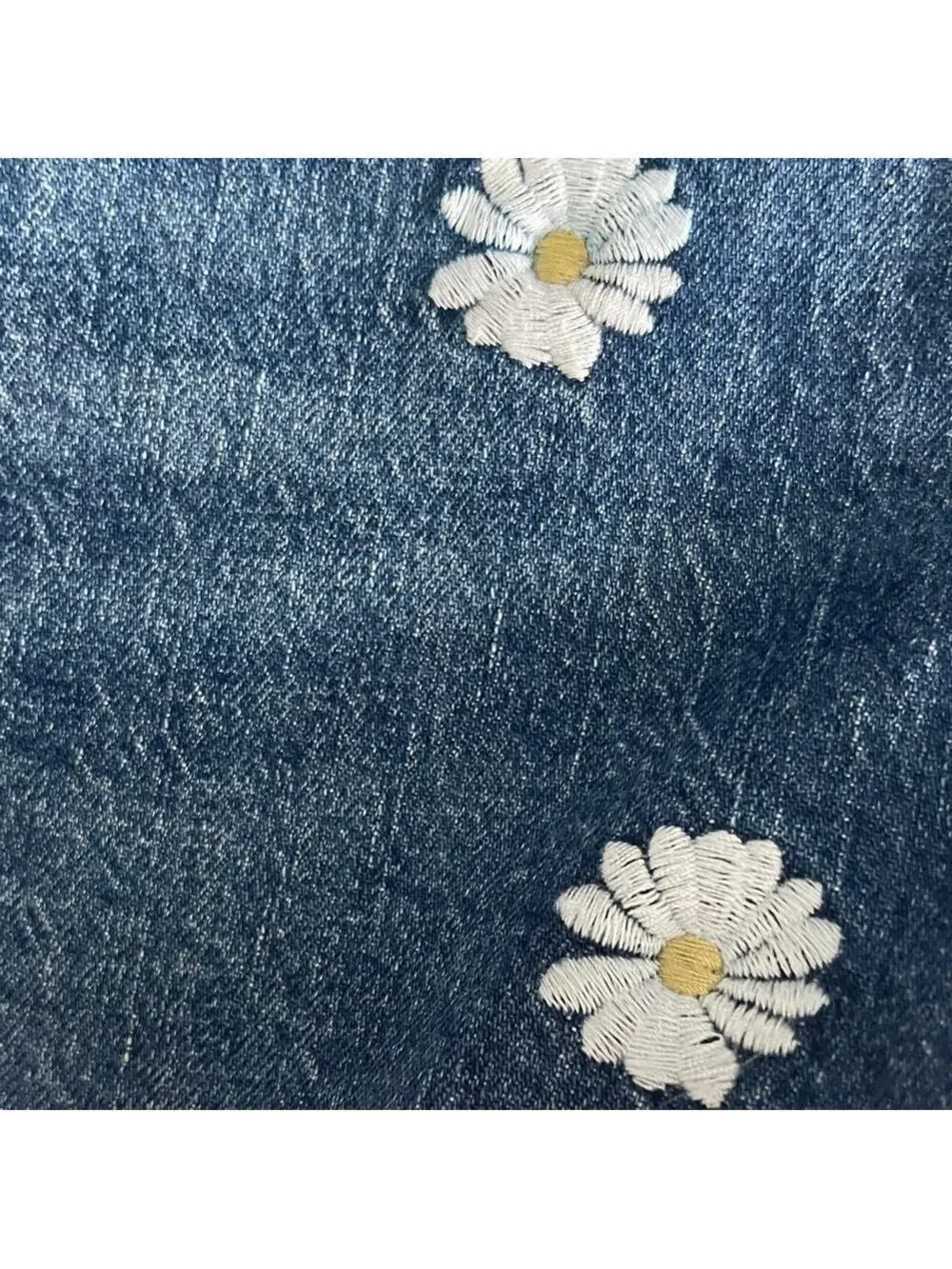 Forever 21 Blue Jean Shorts Daisy Embroidery Size 26